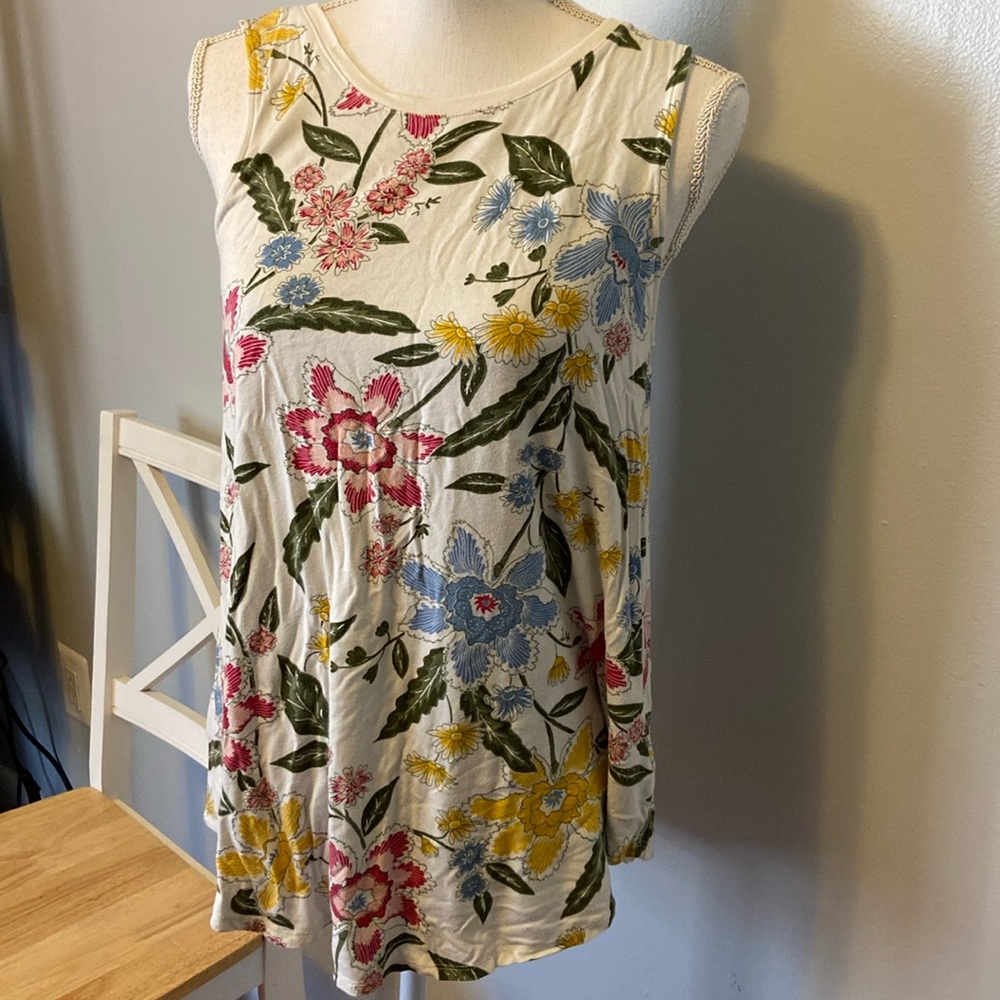 Knit floral top
